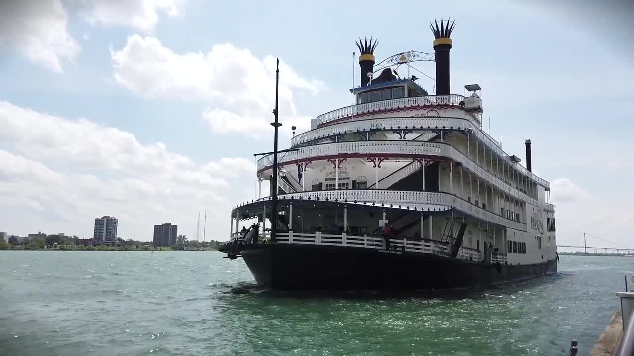 detroit river cruise 2023